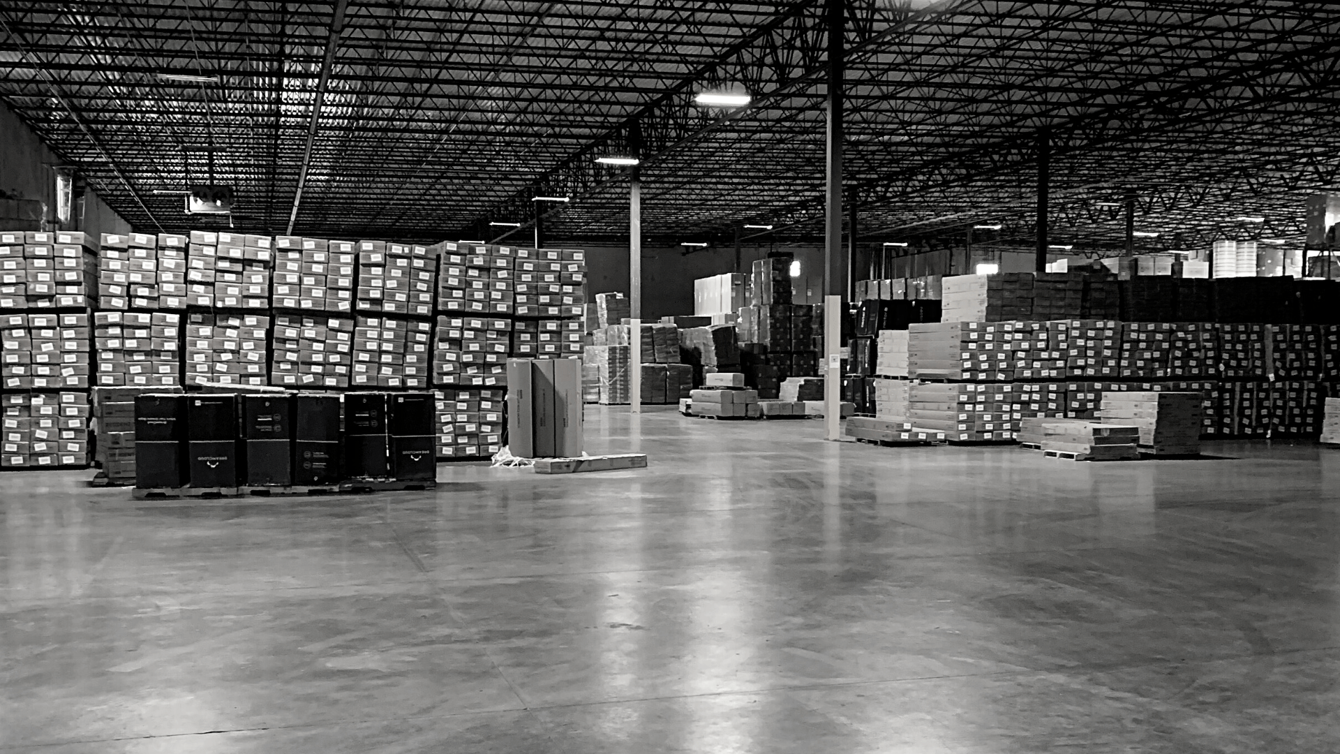 A picture that shows the loading dock area of the MVP Logistics Houston warehouse and fulfillment center.